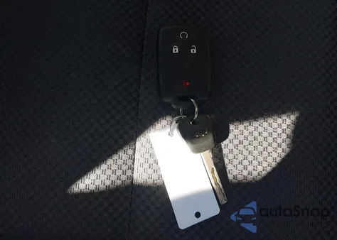 2016 Chevrolet Silverado 1500 1Lt из США, поврежденный, VIN 1GCVKREC0GZ202785